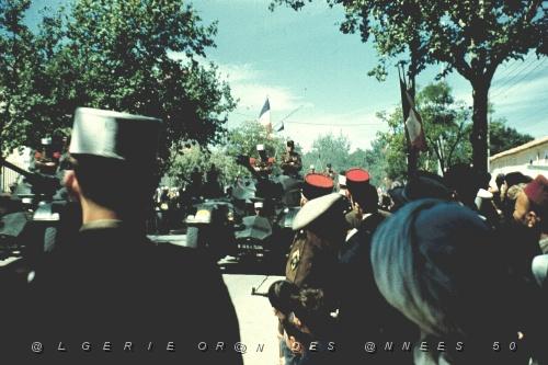 JOUR DE FETE LE DEFILE.jpg